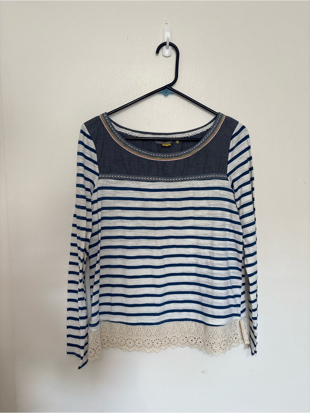 Little Yellow Button "Shiloh"
Embroidered Top size M